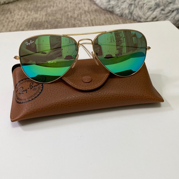Ray-Ban Accessories - Classic RAY BAN large aviator sunglasses 🕶 with GREEN / blue mirrored lenses 💚